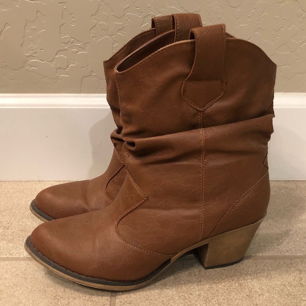 Wet Seal brown boots size 9